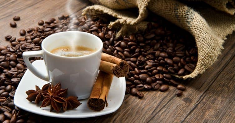 5 ideias para tomar cafeína sem beber café