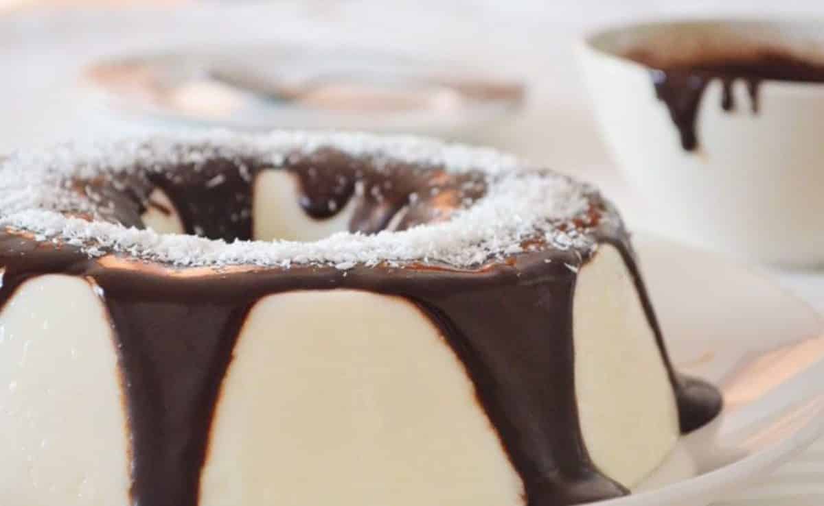 Pudinzinhos com Molho de Chocolate