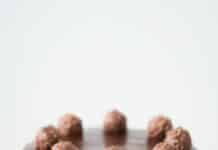 Bolo Gelado de Creme de Avelãs com Bombons