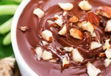 Mousse de Chocolate com Avelã